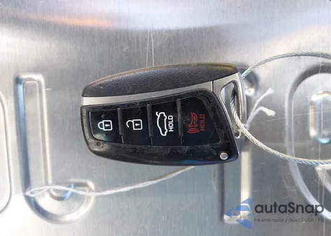 2016 Hyundai Genesis 3.8 из США, поврежденный, VIN KMHGN4JE2GU116672